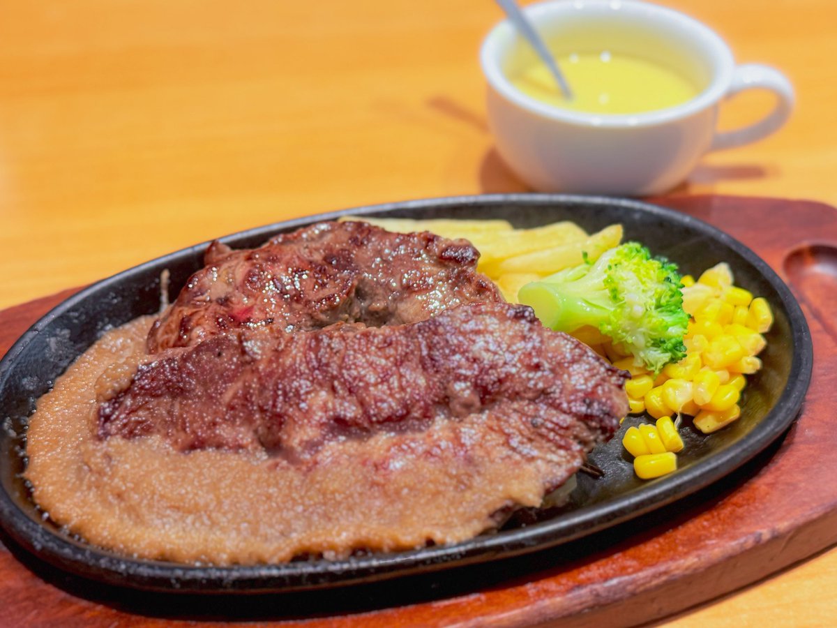 aymrlife's tweet photo. 帰省中、ステーキも食べに行ってた𓌉𓇋 https://t.co/C3pKWoWqVw