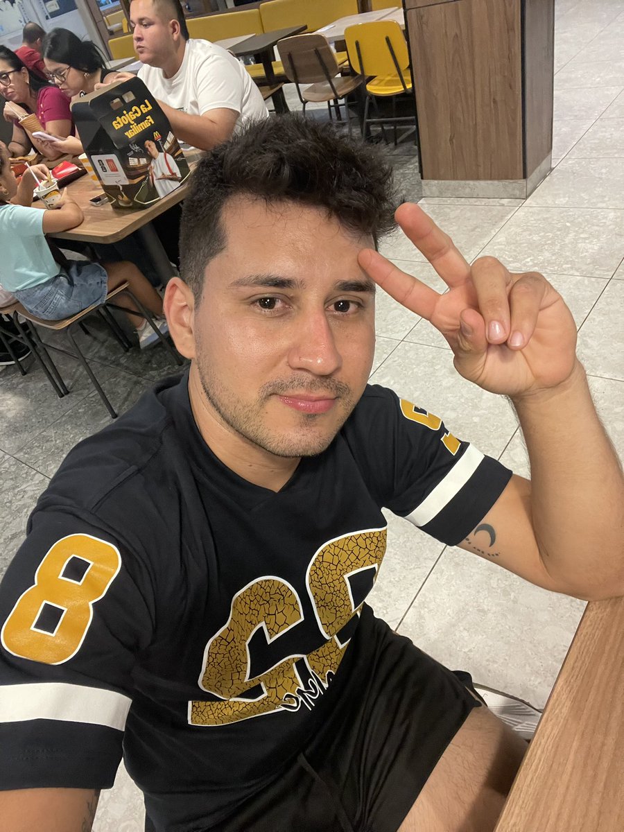 luis acosta tweet media