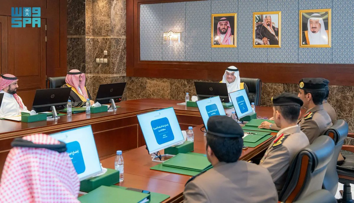 SPAregions's tweet photo. محافظ الأحساء يرأس اجتماع لجنة السلامة المرورية.. ويؤكد السلامة أولوية وطنية لحماية الأرواح.
https://t.co/dTRiBvRFYR
#واس https://t.co/cjW3QTKN05
