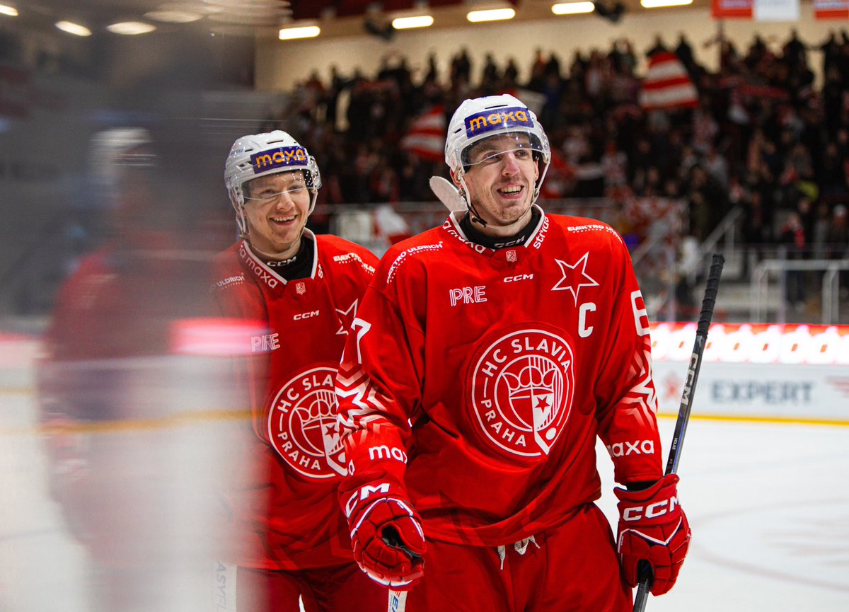 HCSlavia's tweet photo. ❗️Holas v ⭐️ All-Star ⭐️ týmu Maxa ligy sezóny 25/26!❤️🤍

ℹ️ Slávistický kapitán byl v sezoně nejproduktivnějším obráncem ZČ, zároveň vedl i produktivitu 🔴⚪️ týmu a byl také nejvytěžovanějším hráčem soutěže, v průměru odehrál téměř 24 minut za zápas. Holas, gratulujeme!🙌🎩 https://t.co/aKm0gNId5P