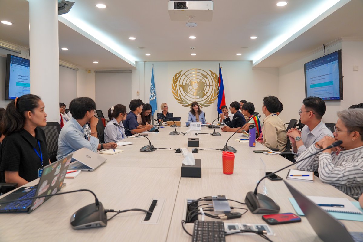 UNCambodia's tweet photo. The 🇺🇳Resident Coordinator @Vladanka_A met with the UN Youth Advisory Panel (UNYAP), coordinated by @UNFPACambodia, for a strong exchange on #YouthEngagement. Young people continue to play an active role in supporting UN work in #Cambodia. https://t.co/i1Jp4Q5arD