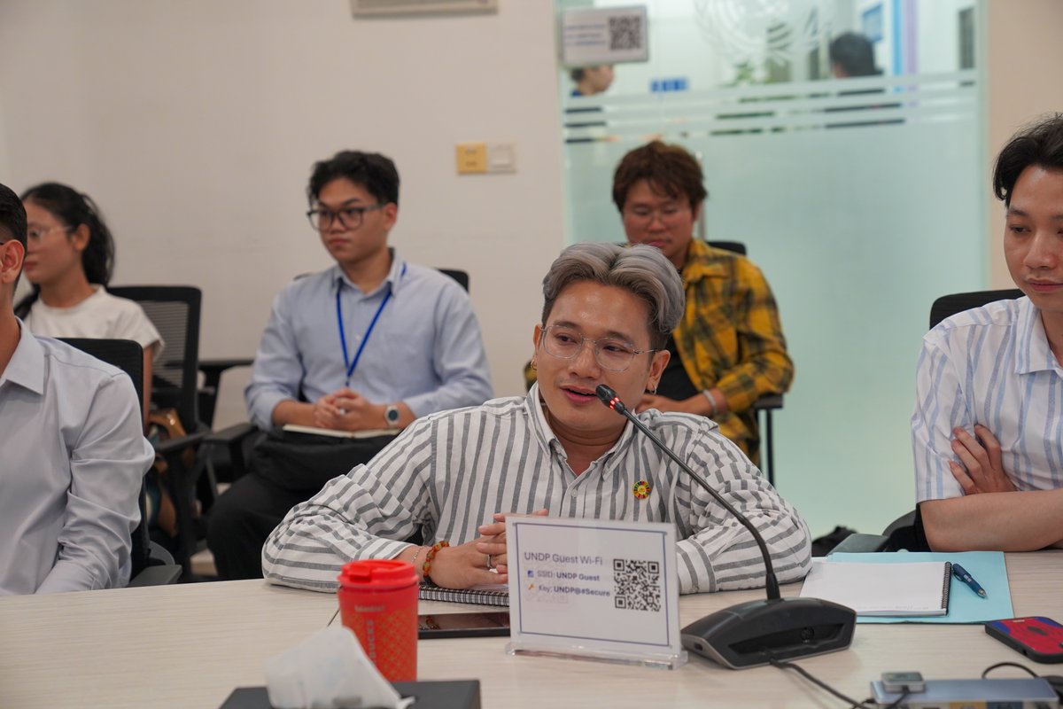 UNCambodia's tweet photo. The 🇺🇳Resident Coordinator @Vladanka_A met with the UN Youth Advisory Panel (UNYAP), coordinated by @UNFPACambodia, for a strong exchange on #YouthEngagement. Young people continue to play an active role in supporting UN work in #Cambodia. https://t.co/i1Jp4Q5arD