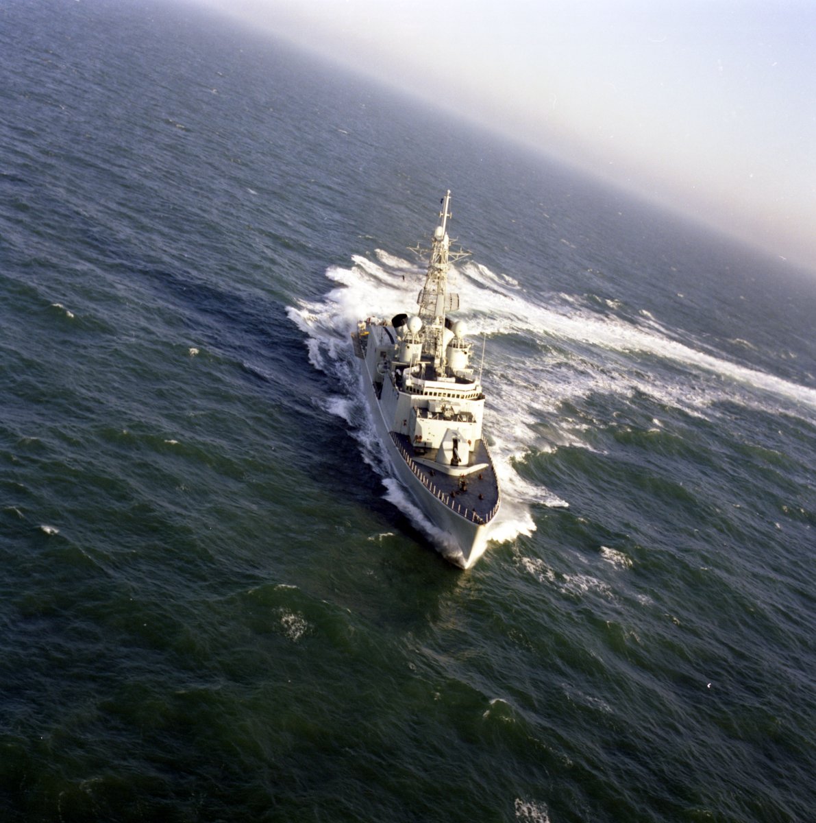 ReadyAyeReady's tweet image. HMCS ATHABASKAN, STANAFORLANT Fleet. 1983. (LAC e999901586-u.jpg) #RCN #Photos #History