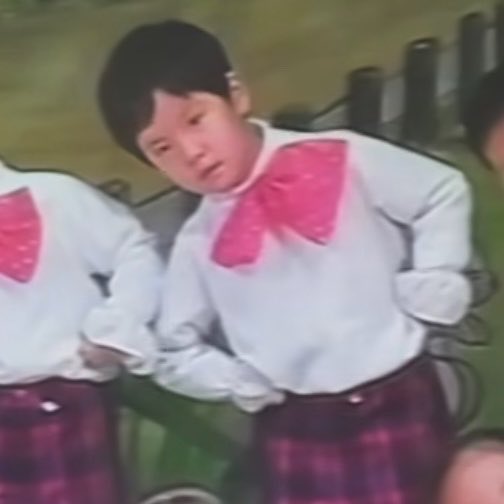 ไก่ทอดของน้องดงฮัน 😬 tweet media