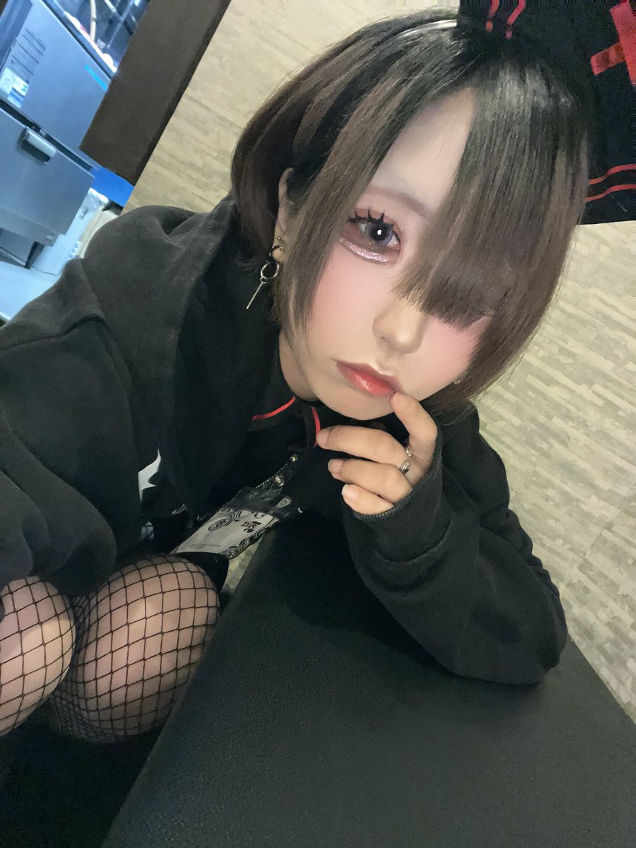 1stplace_tukusi's tweet image. 20-L

#すすきの #ガルバ #1stplace #片目界隈