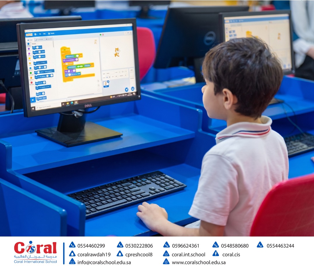 Technology-powered learning empowers our students to explore, create, and grow every  day.
التعلم باستخدام التكنولوجيا يساعد طلابنا على الاستكشاف والإبداع والنمو كل يوم