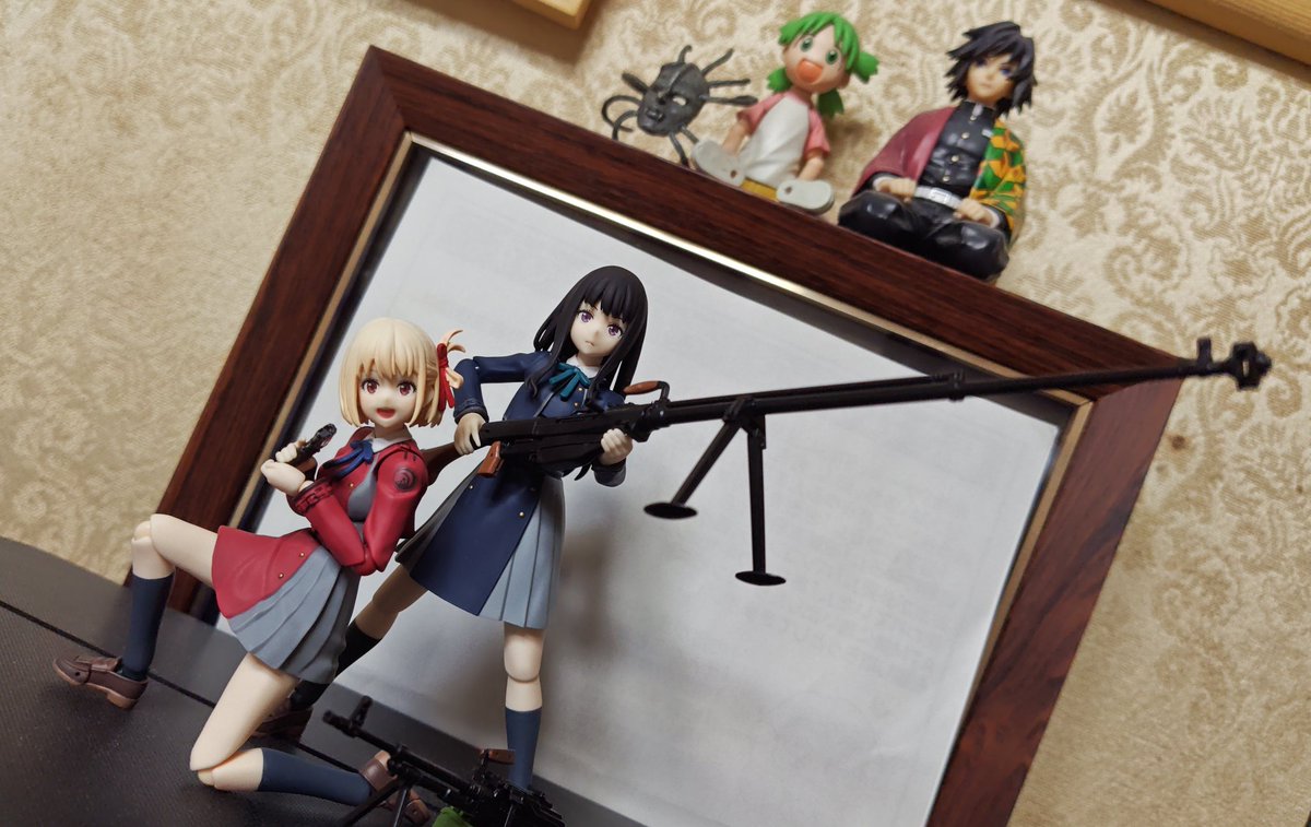 1798RS's tweet photo. 銃撃つの上手な娘さんに
カリオストロの城で使われた対戦車ライフル持たせてみたり
アニメは見てないので語れませんけども🫠 https://t.co/eoh3RPZslN