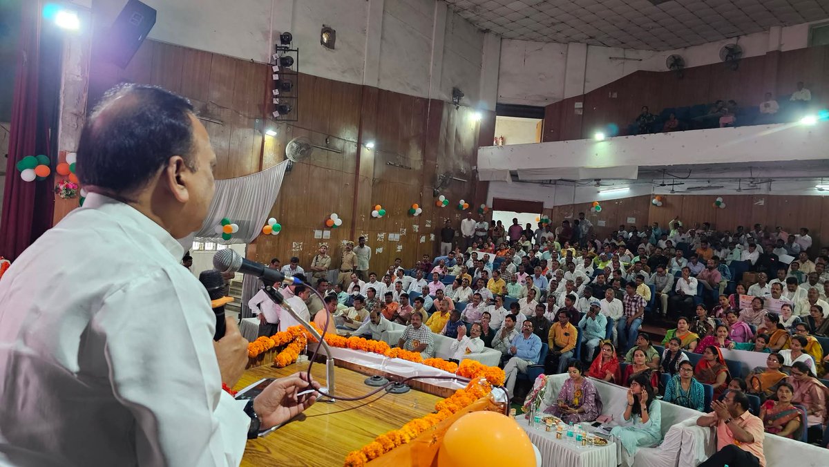 Madhvendra Pratap Singh Ranu (Modi ka parivar) tweet media