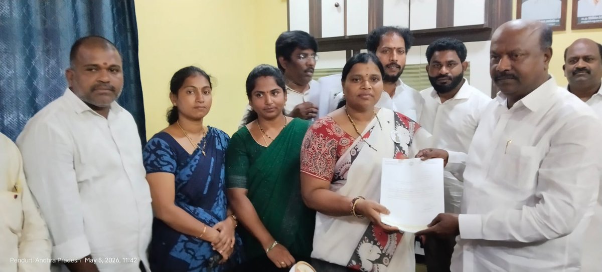 PRameshbabuMLA's tweet image. ఈ రోజు అనగా 05.05.2026 తేదీన పెందుర్తి నియోజకవర్గం పరిధిలోని పెందుర్తి మండల పరిషత్ కార్యాలయంలో మండల ప్రాదేశిక  సభ్యులు మరియు మండల ప్రభుత్వ శాఖ అధికారులతో సమీక్ష సమావేశం నిర్వహించడం జరిగింది. @JSPShatagniTeam @JanaSenaParty #pendurthi #visakhapatnam #meeting #mppendurthi #pgrs