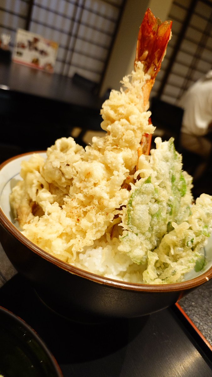 あかいるか tweet media