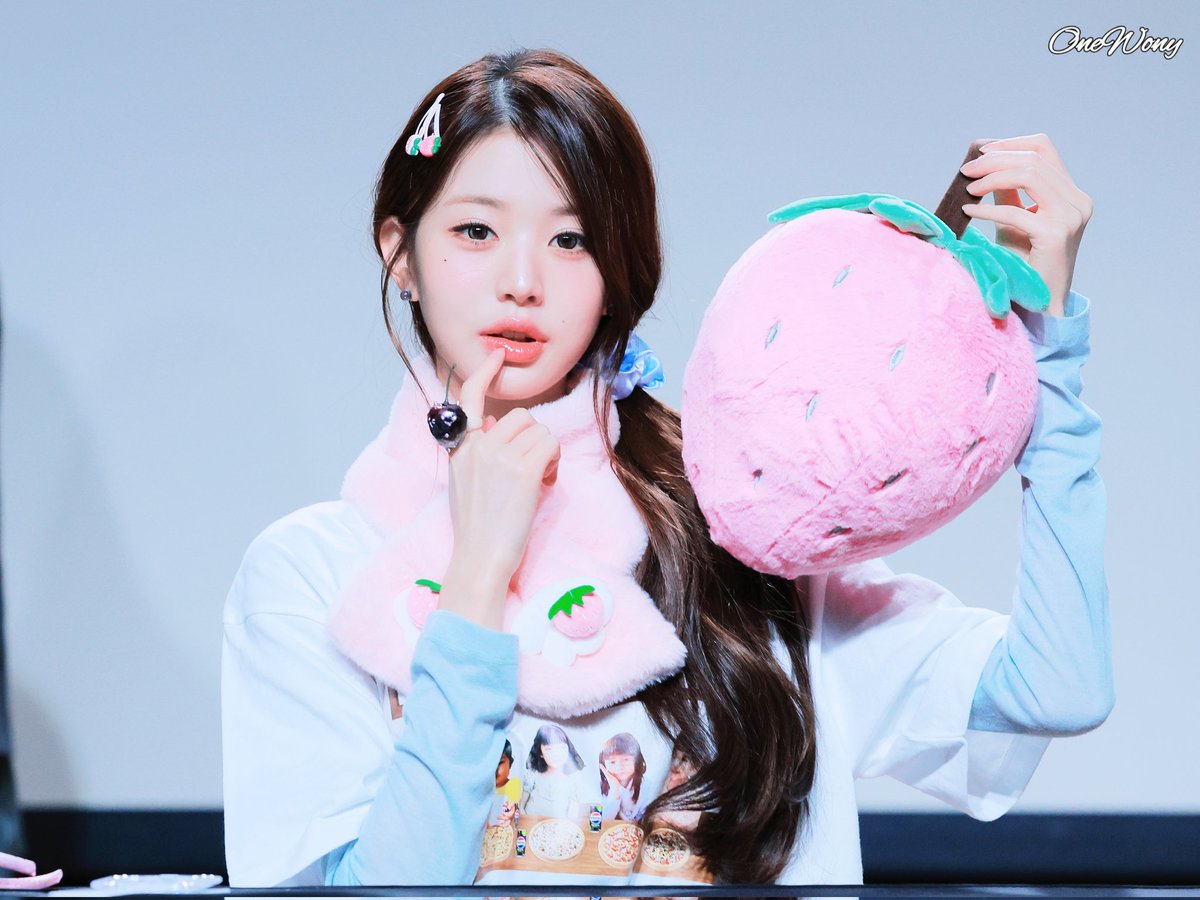 One_wony's tweet photo. 260505

#IVE #아이브 #원영 #장원영 #ウォニョン #WONYOUNG #JANGWONYOUNG https://t.co/vfHDb3bYkX