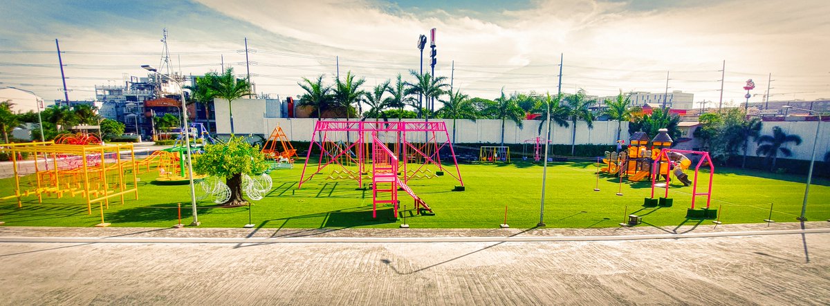 josereyalo's tweet image. The playground’s empty, but not forgotten — just temporarily surrendered to the dog days and the lure of hotel air-conditioning. 🤩

📍Muntinlupa City 🇵🇭
#PanoPhotos #65x24 #VisualPoetry #DailyPictureTheme