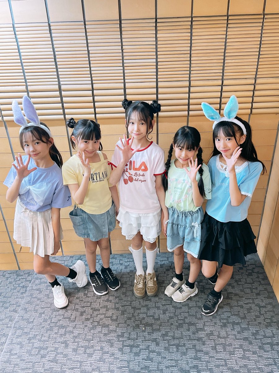 DP_MOMO701's tweet image. 今日は子供の日！！スペシャルライブありがとうございましたー💕
あとね帰りにふーちゃんとTikTokも撮ったから見てねっ💕
少し🤏遅れてしまったけどめるちゅさん
初めてのワンマンライブおめでとうございますっ♪   これからも応援してますっ💕
#TikTok vt.tiktok.com/ZS94Vxk3c/