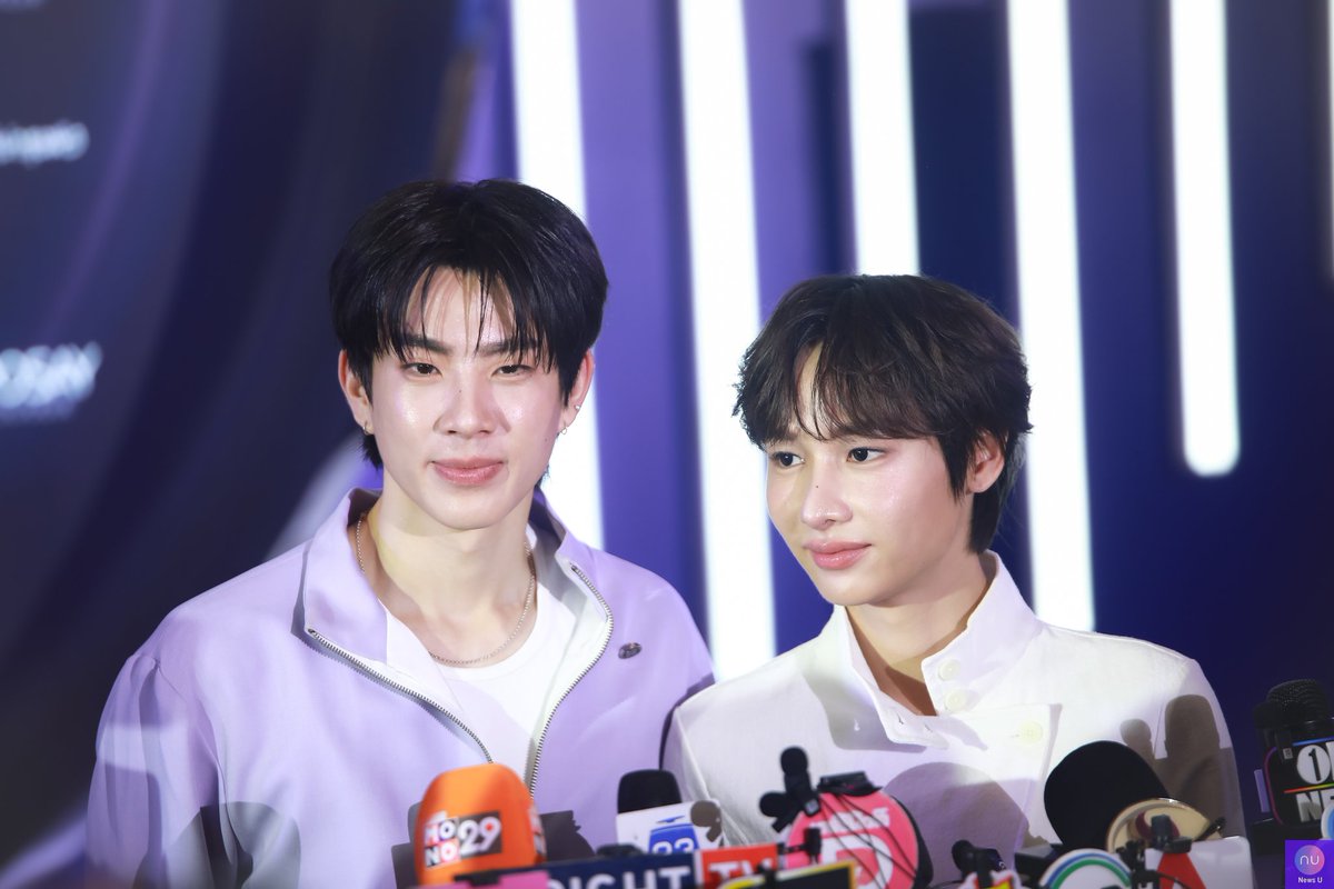 ช่วงสัมภาษณ์ "ออฟ-กัน" ในงานเปิดตัว "LaRoche-Posay Mela B3 Dual Body" ✨️

OFFGUN BRIGHT UNLOCKED
#MelabodyxOffGun
#OffJumpol #GunAtthaphan
#OffGun #ออฟกัน 
#LaRochePosayTH