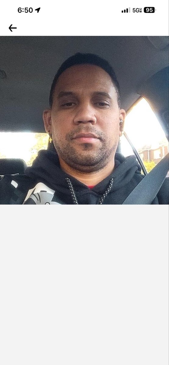 therealphonz's tweet image. @Uber @Uber_Support The drivers are now doing some kind of scam where they don’t pick you up and you cancel, they still get paid. I booked this ride a day in advance, this driver was close to me and they went an entire different direction making me have to cancel. #fraud