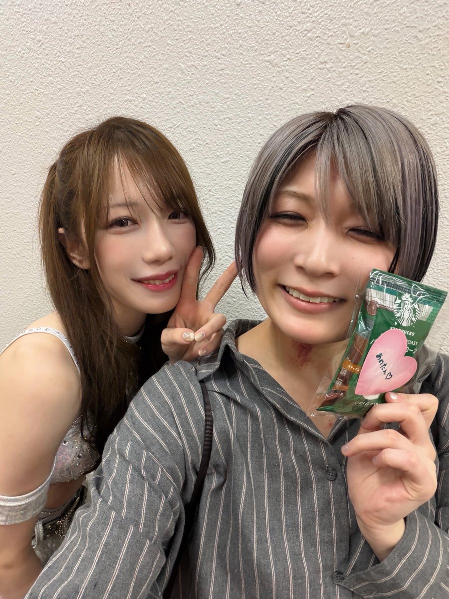 安納サオリ tweet media