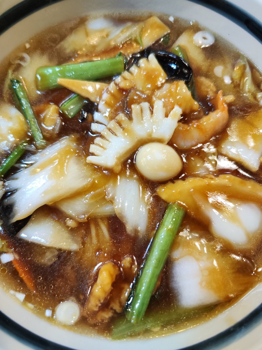 LapfySlvz1PzdP's tweet photo. 競輪の反省会とディナー🍜

#五目うま煮めん
#炒飯
#焼き餃子
#生ビール
#三宝亭四ヶ所店 https://t.co/H2ZpRqU8sH
