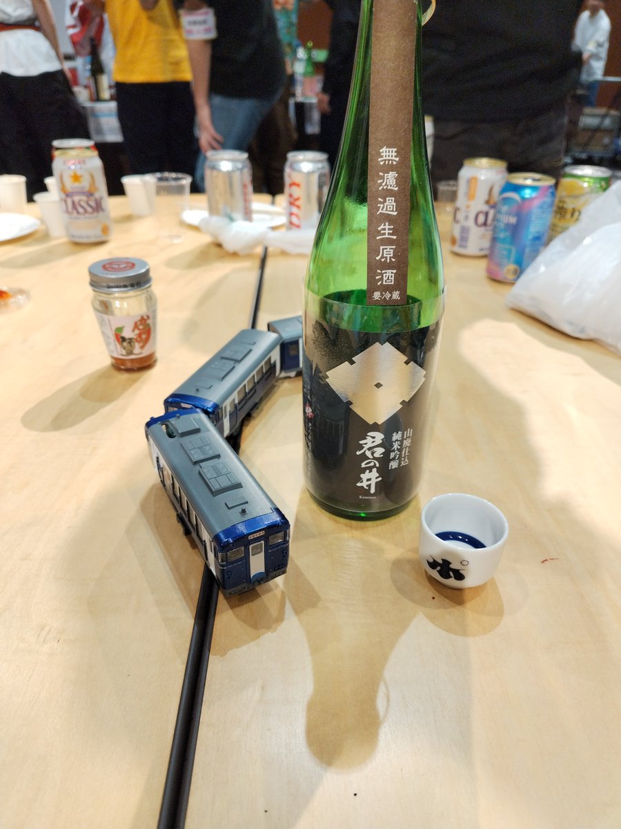 ぼんじり❤️ ☘️☘️☘️☘️☘️ ふと振り返ると、静かに佇んでおられました