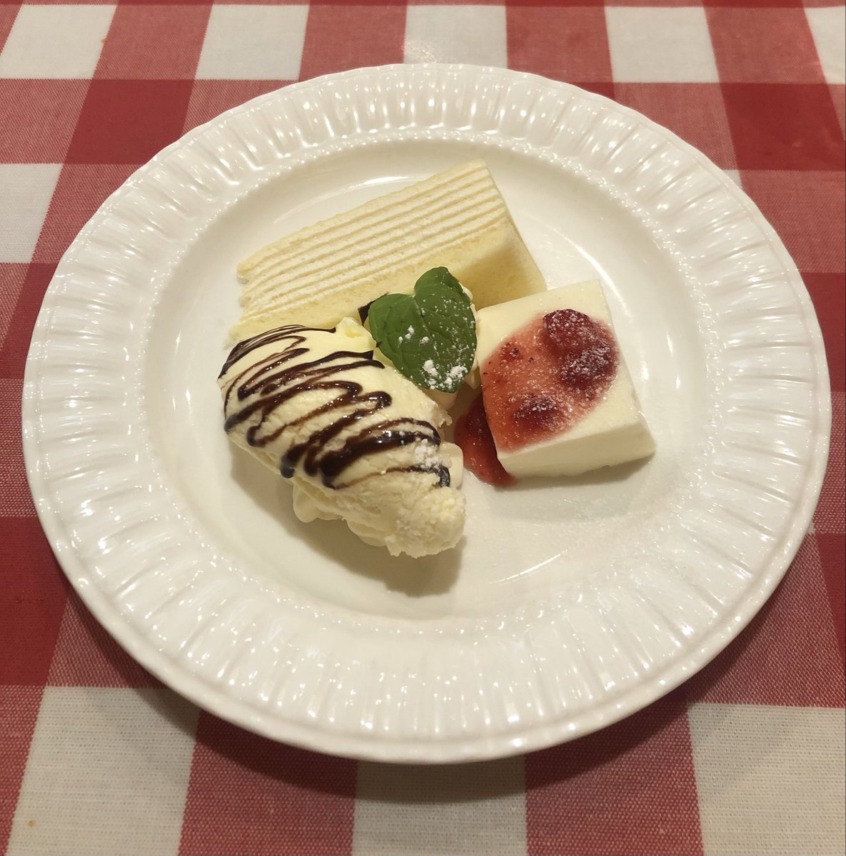 philo_flower's tweet photo. 5/5（火）
25×20 0:40 0:18〜0:20
100×10 2:20 1:33〜1:32

100 1:35くらいだったのが、1:33で回せるようになった💪
身体の疲労感は、以前から比べたら楽に😇

やはり、質を得るには量をこなさないと😳 https://t.co/p0n6KDf5IV