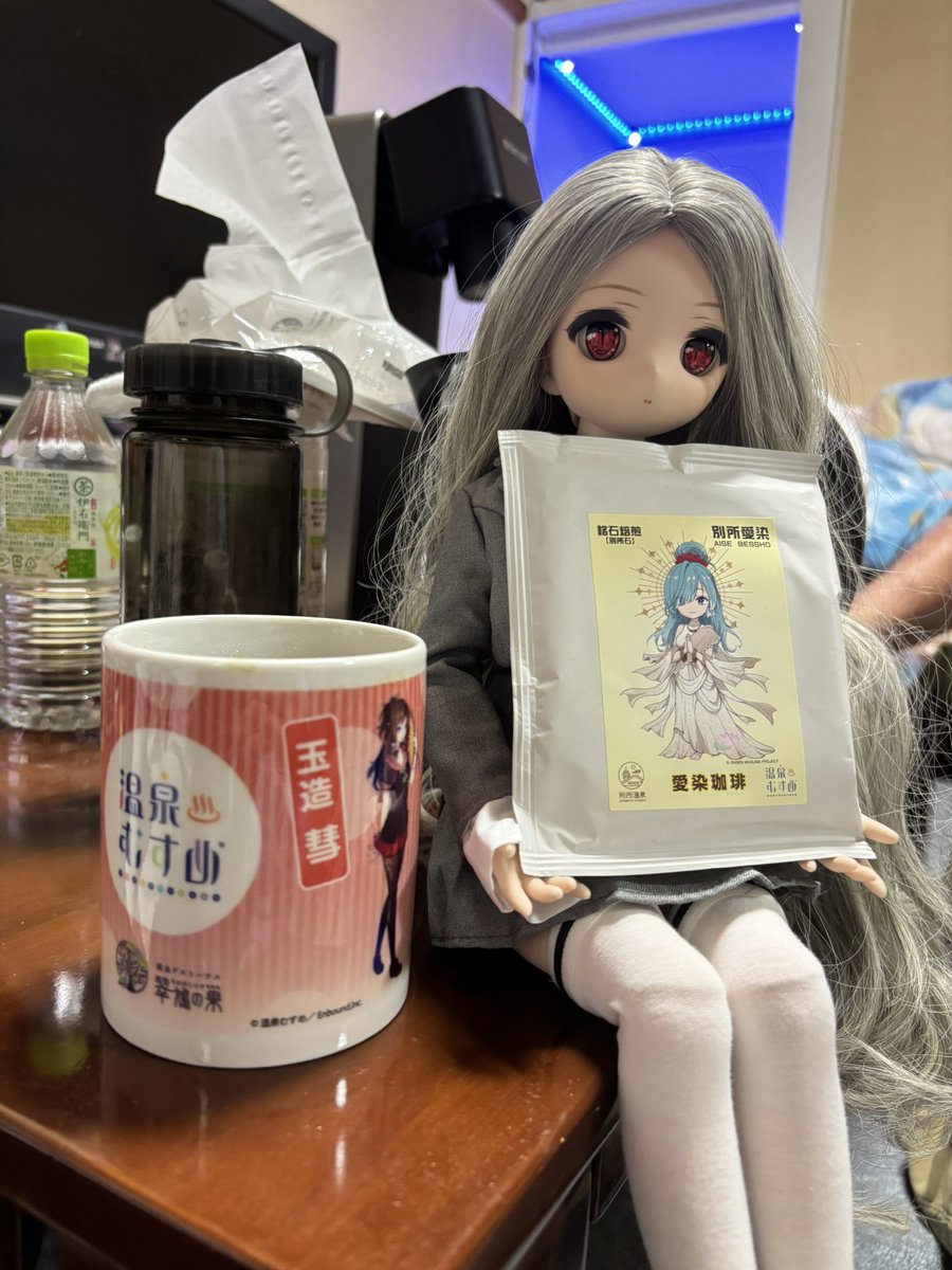 val9rie's tweet photo. 別所温泉痛車フェスティバルで頂いたコーヒーを飲んでおります。コーヒーは癒しですね。 https://t.co/KF0HLLOSFi