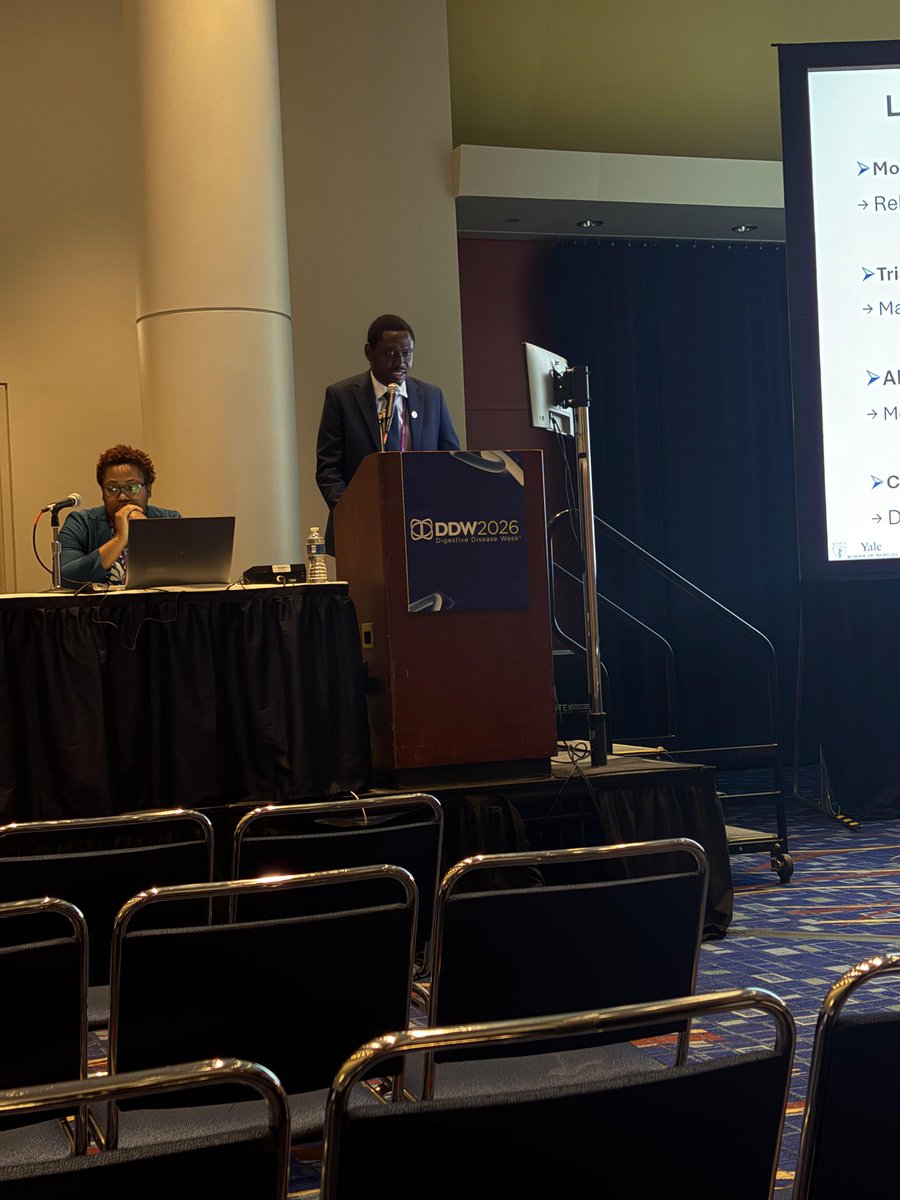 AAFG_2021's tweet photo. Day 3 RECAP at @DDWMeeting 2026

More stellar invited lectures, oral and poster presentations and ….

Our annual group photo heading into the Louvre

Excited to wrap up #DDW2026 with more exciting presentations on #Day4 

#GItwitter #FutureOfGI https://t.co/JjPxKKpnkK