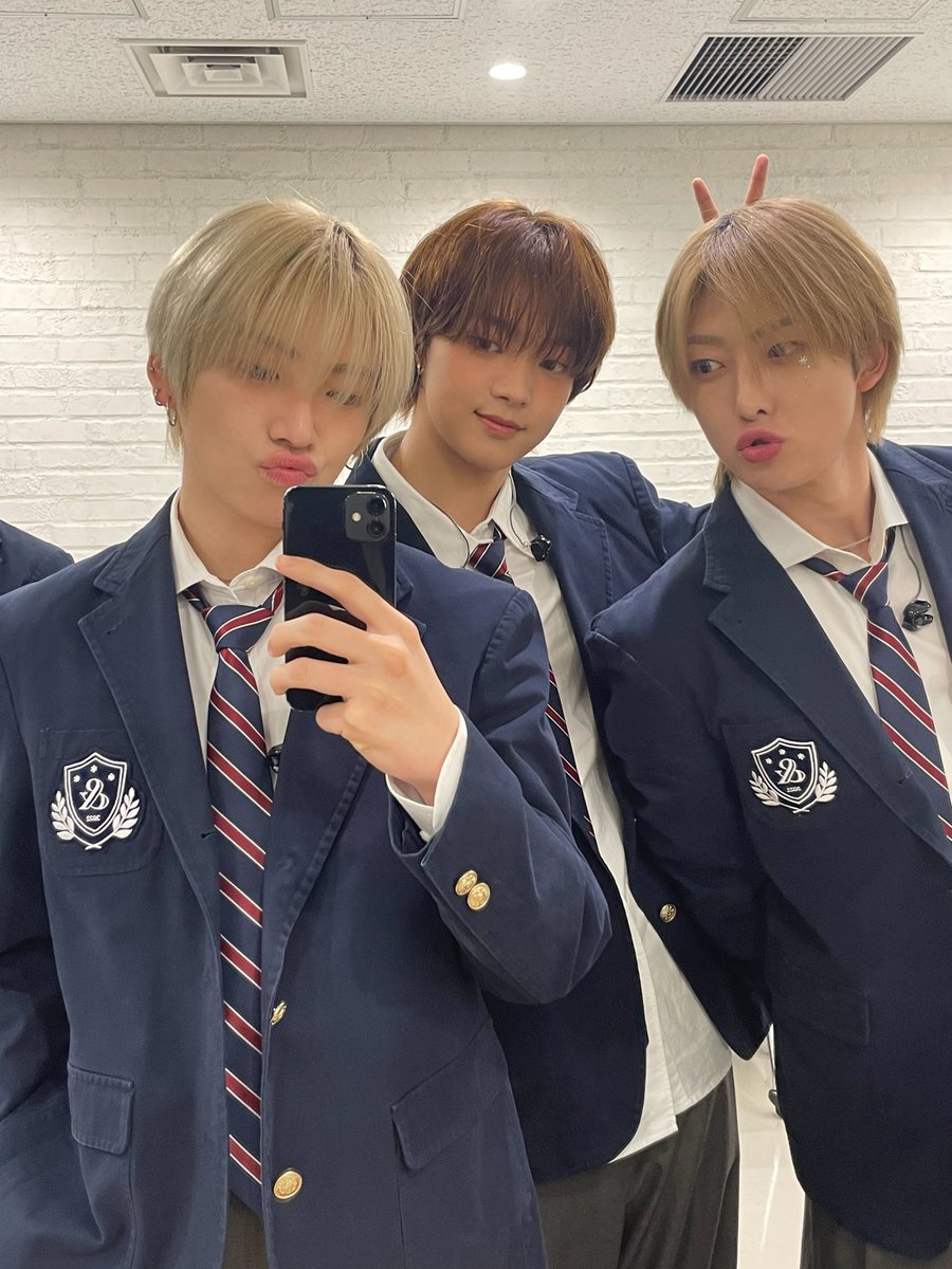 뼙다회 tweet media