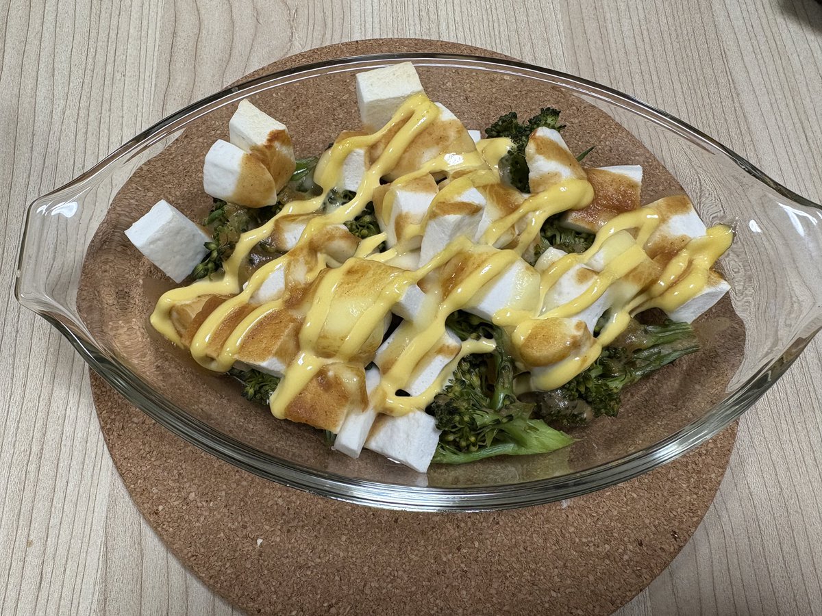tetsu_chann's tweet photo. 今日のてつ飯。

▶ブロッコリーとはんぺんの味噌マヨ焼き https://t.co/tSBLKRP4Jq