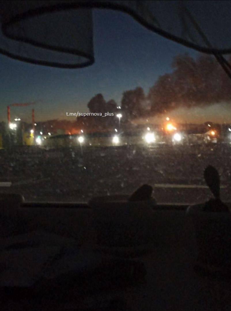 jurgen_nauditt's tweet image. Ukraine has attacked the Russian Kirishinaftoorgsintets refinery and the Kirishi oil pumping station in the Leningrad region.

The Kirishinaftoorgsintets refinery is one of Russia's three largest oil refineries, with a capacity of 20–21 million tons of oil per year. It accounts
