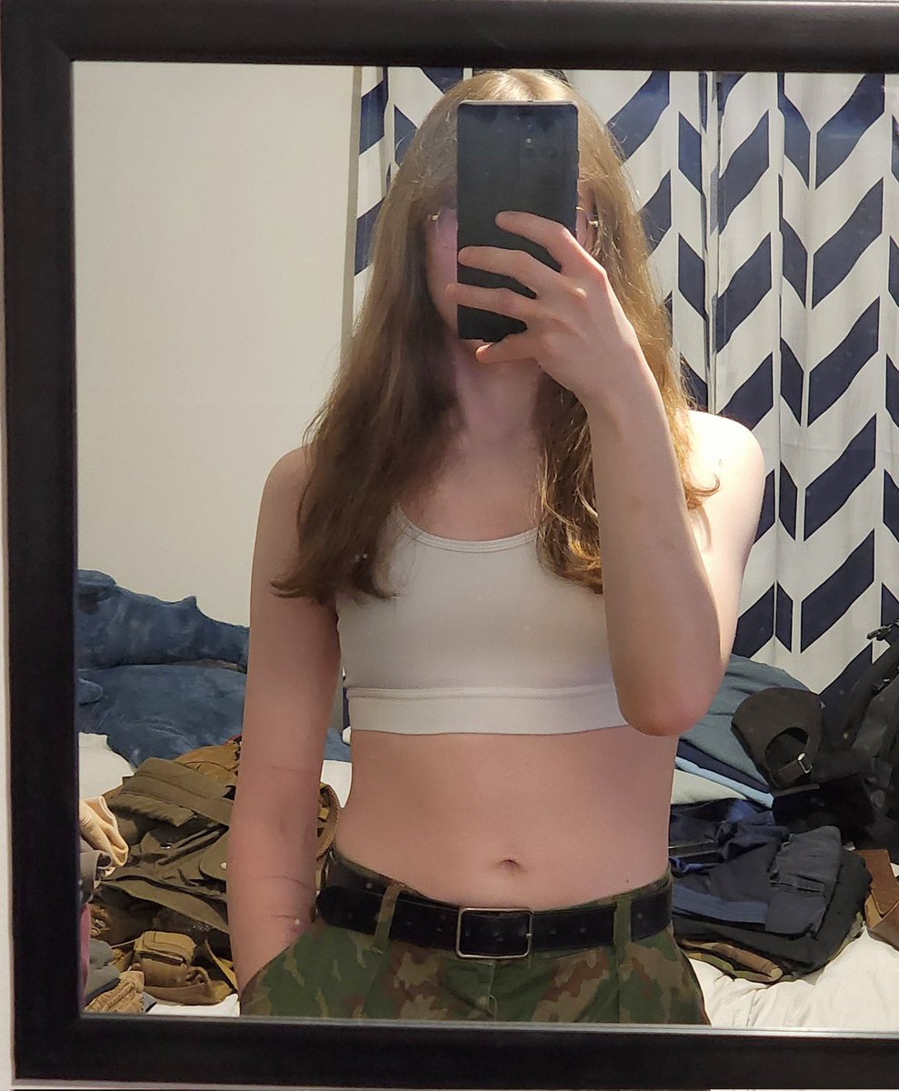 Floppy401's tweet photo. The only good thing about Tuesday 

Tummy Tuesday ig (bad and lazy photo ik) https://t.co/SPQKlZDD5B