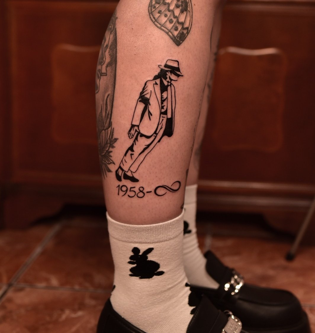 2BadAboutIt7's tweet photo. MJ fans only. Can I see your MJ tattoos if you any ? These are mine ❤️ https://t.co/pu5VpvOuc2
