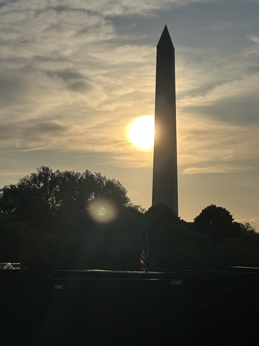 SteveHammon's tweet photo. Early morning prep for #nationalgolfday! https://t.co/cgtexcplg8