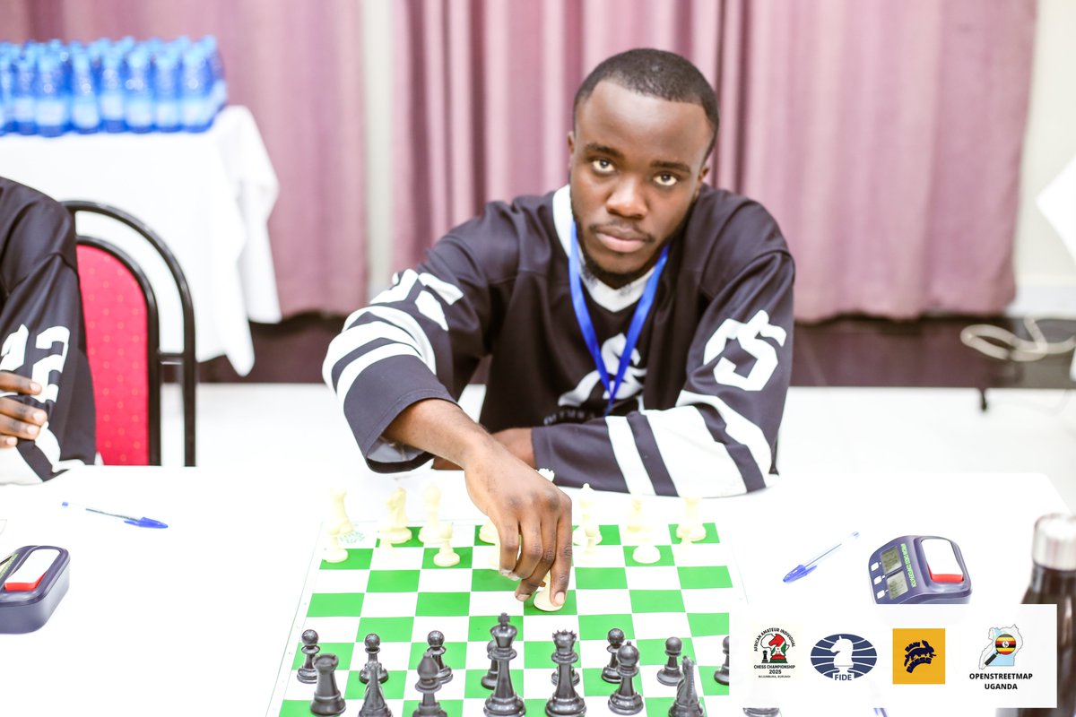 OlemwaSports's tweet image. Ssematimba John our club player now founded and runs 7AM Chess Academy and a Coach with Schools currently playing in the 35th Father Grimes National Schools Chess Championship in Mbarara Ntare School.

📸@mukunyaarthur 
#Chess #Growth #PlayerDevelopment