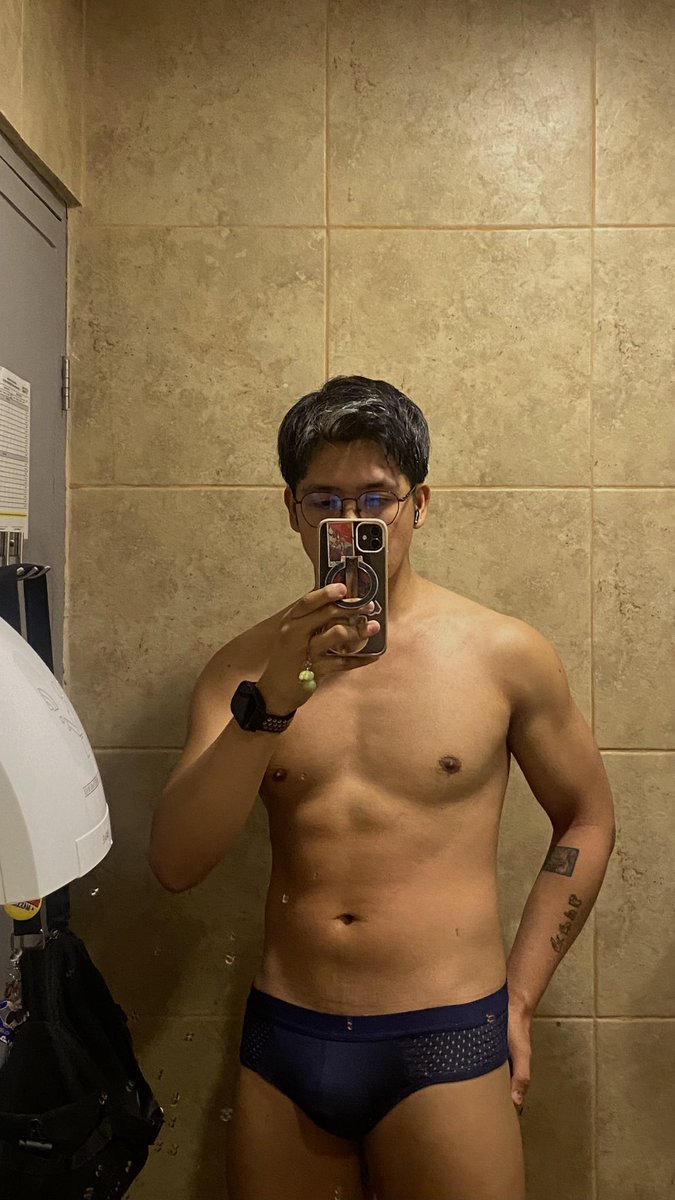 never ending gym cr selfie