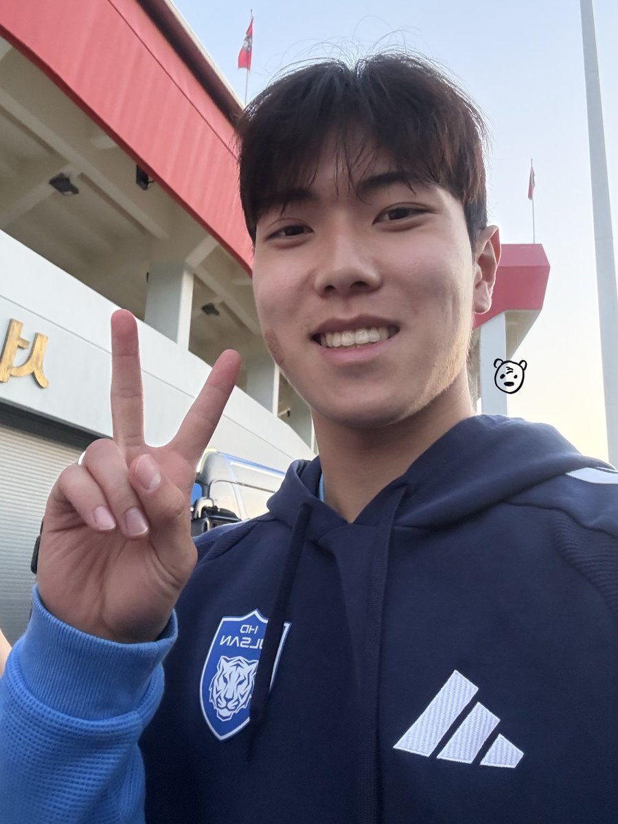 쨥 tweet media
