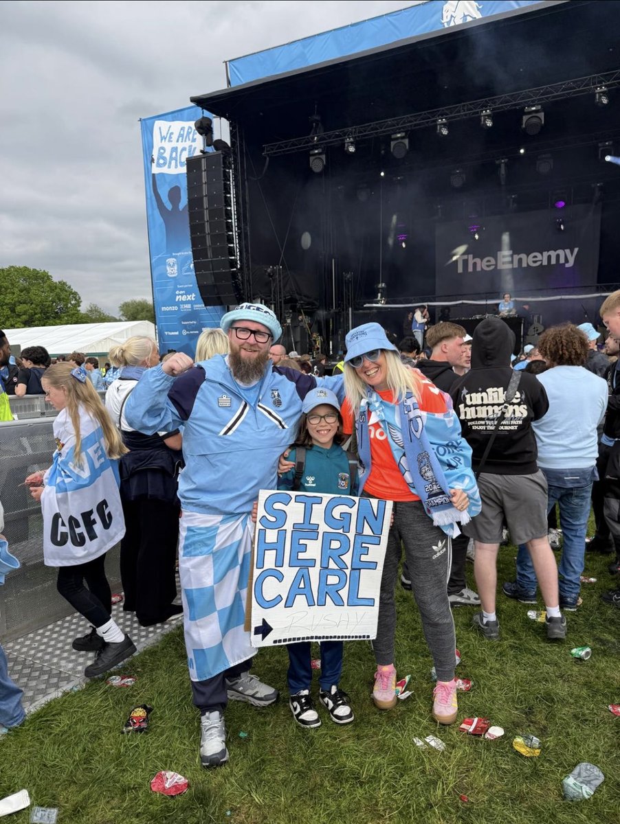 Johnnybowl82's tweet photo. What a day yesterday up to when mine&amp;my lads sign (contract) was signed by Carl Rushworth! As a dad you just want your kids to be happy&amp;my lad was buzzing (and all season too) The debate is now, is this legally binding @Coventry_City  @Carl_Rushworth2  #signthecontract #weareback https://t.co/bLBGRlv16x