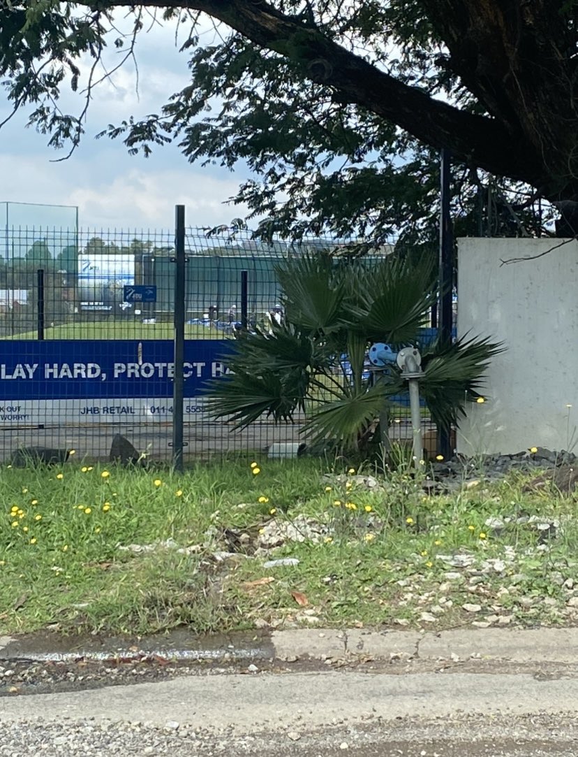 Alix_Macchelli's tweet photo. @JHBWater A water leak at the meter close to entrance The Golf putting course on Troupant Ave Magaliessig, it is running down Sangster rd causing massive potholes. Photo from today.  Please send a team. https://t.co/mOD7cRbSUU