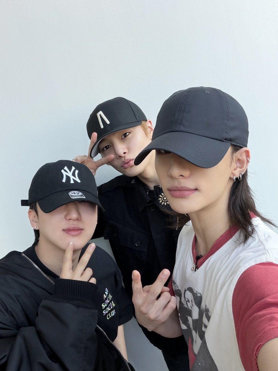 changbin. tweet media