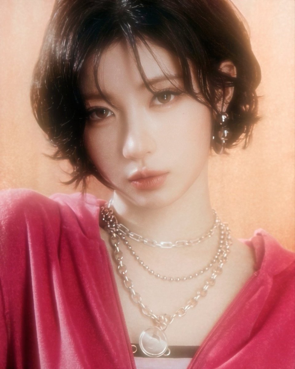 her beauty is on another level 𖹭