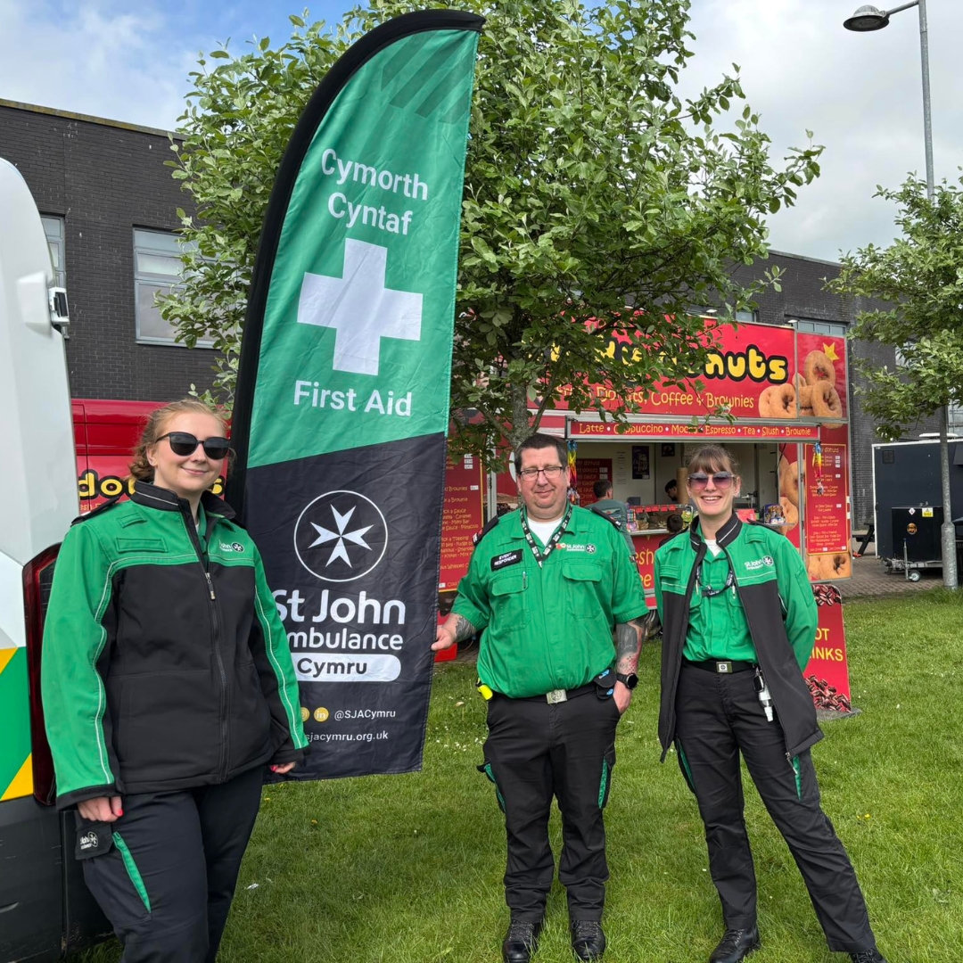 St John Ambulance Cymru tweet media