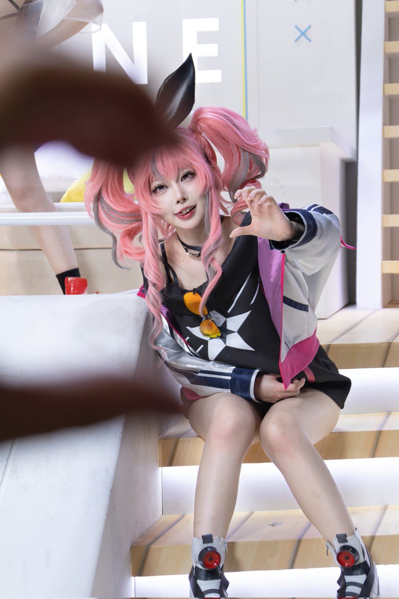 落落子 tweet media