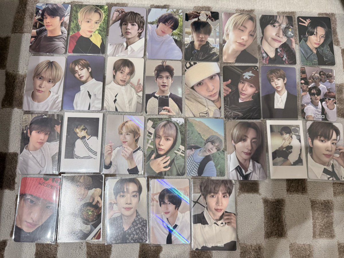 Jaeren7_'s tweet photo. 라이즈 포카 양도 wts

장당 0.05丨최소 4장 구매
배송비 0.2

riize wonbin shotaro eunseok sungchan sohee anton  fame  QQ music  kms yetimall쇼타로 은석 성찬 소희 앤톤 특전 포토카드 photocard 미공포 앨포 앨범 album 응원봉 브라이즈 briize 멤버쉽 키트 사웨 멬스 위드뮤 미뮤테 https://t.co/9uBu79YcnQ
