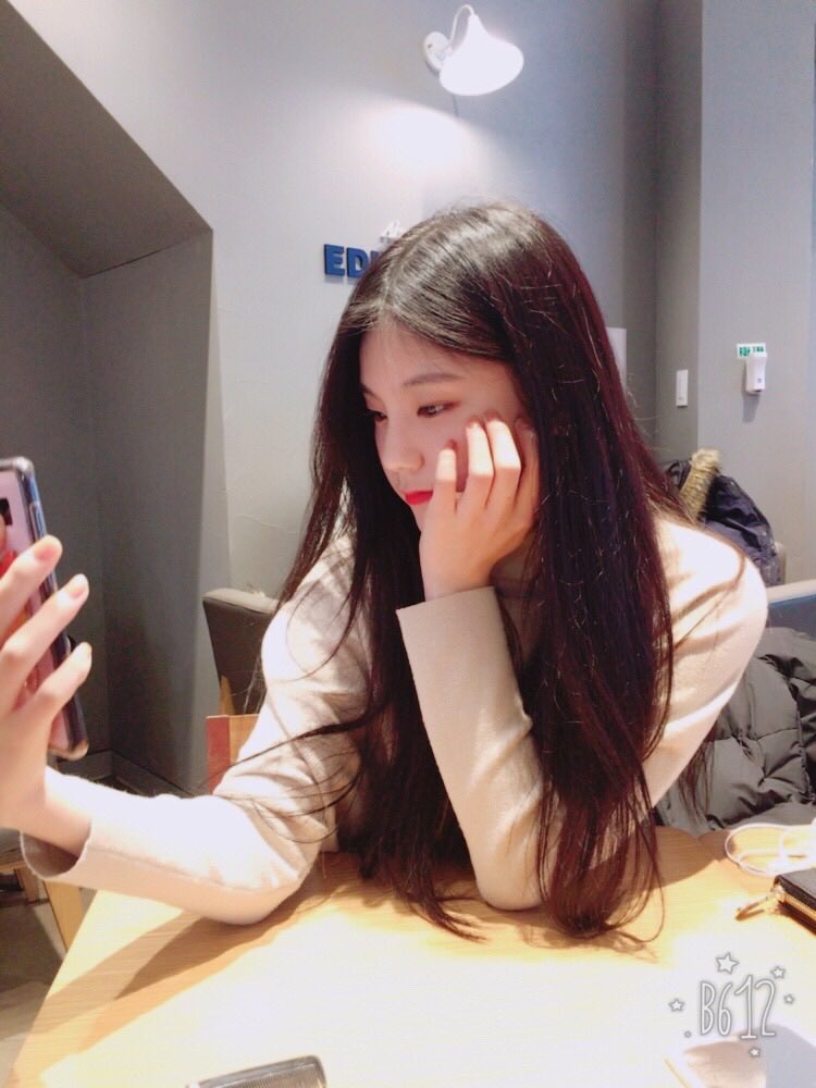 yeji bubble 🖤 tweet media