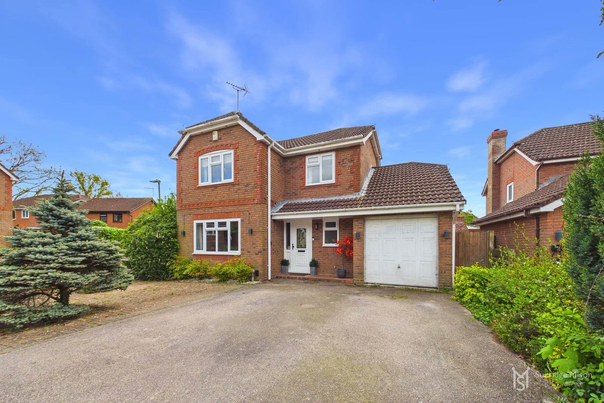 SurridgeMison's tweet image. 🏡🌟FOR SALE🌟🏡

surridgemison.com

We need more properties! To book a valuation or for more information please contact us anytime on 01323 460617 or email us at info@surridgemison.com, message us directly or visit our office!

#property #forsale