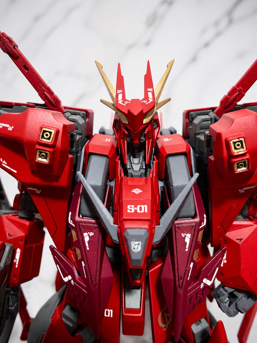 vashow_34ro's tweet image. 【HGクスィーガンダムカスタム】
RX-105-2
クスィーガンダム2号機
サザビー・レヴナント

アデレード上空に突如として現れた、マフティー増援部隊の一機。