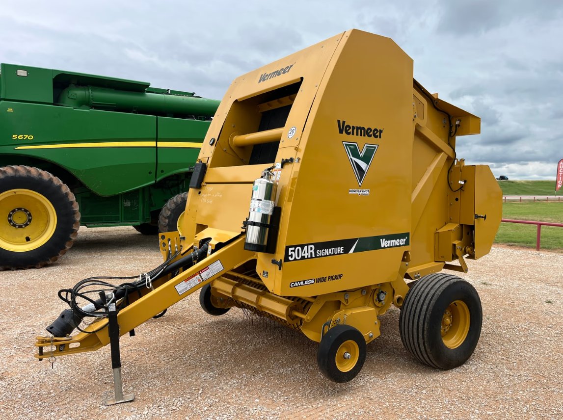 MachineryPete's tweet image. Nearly 400 Lots sell Thursday (May 7, 9 AM CT) on Montgomery Tractor &amp;amp; Auction sale in Seymour, TX. 2019 CaseIH Farmall 120C with loader, 1085 hours; 2021 JD 4052R with loader, 286 hours; New Holland Workmaster 120 open station with loader, 989 hours;