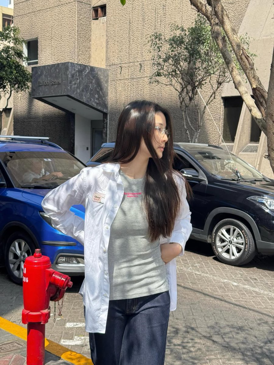 xoheees's tweet photo. ginny is that pretty girl next door <3 https://t.co/9jSPIeTAUu