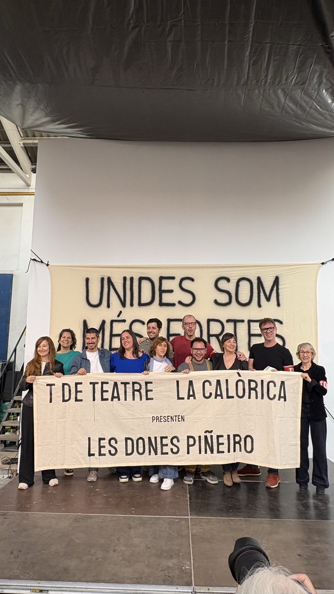 joantrias_'s tweet photo. Humor, reivindicació i teatre, molt teatre, és el que ens proposen @la_calorica i @TdeTeatre que s’han unit només (en principi) per aquest nou projecte de la temporada 27 del @teatrepoliorama #LesDonesPiñeiro 🎭 https://t.co/kyju02cbMR