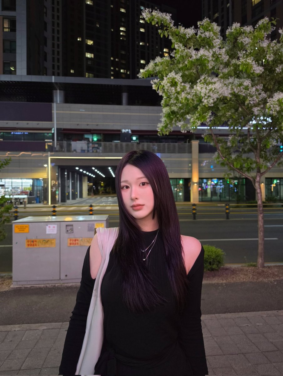 a✴︎ tweet media