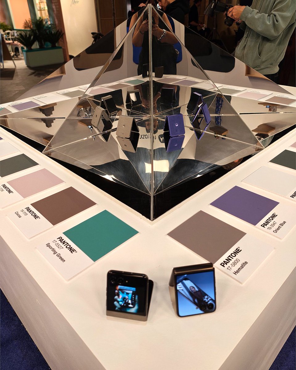 motorola tweet media