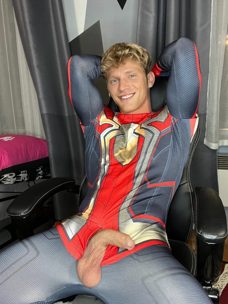 Gay fan's tweet media